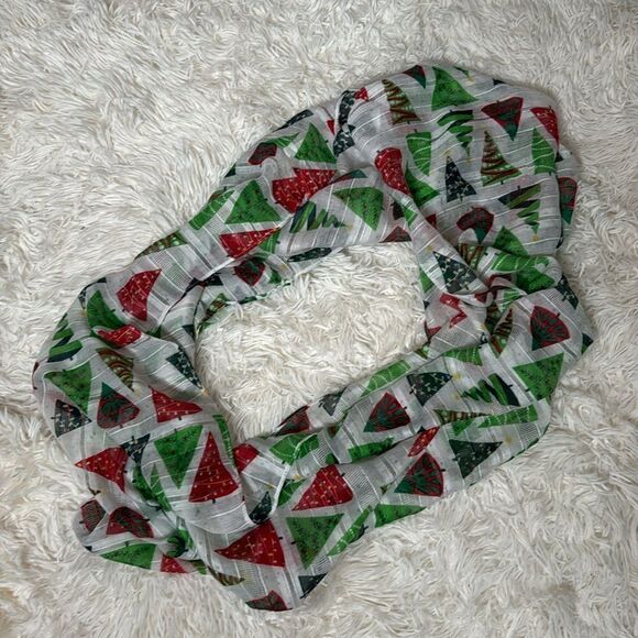 NWT EST 1946 Christmas Tree Holiday Infinity Scarf - Picture 1 of 4